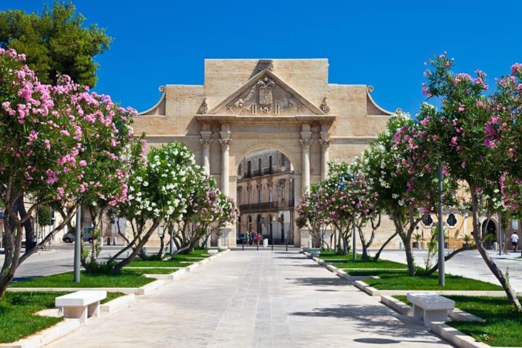 Casa Vacanze De Mari Lecce Exterior foto