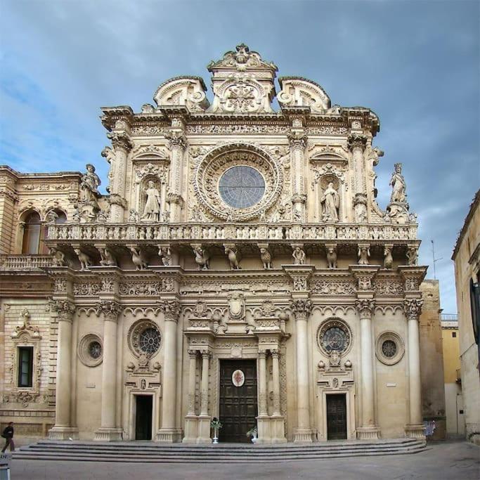 Casa Vacanze De Mari Lecce Exterior foto