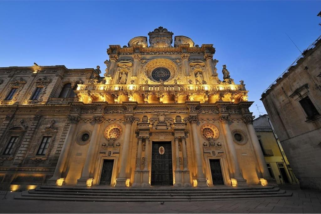 Casa Vacanze De Mari Lecce Exterior foto